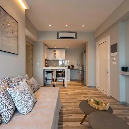 Valtes Luxurious * Mpoukaris