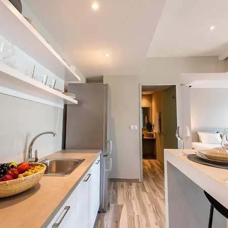 Valtes Luxurious * Mpoukaris