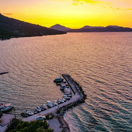 Valtes Luxurious Appartamento Mpoukaris