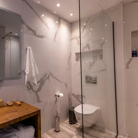 Valtes Luxurious Apartmán Mpoukaris