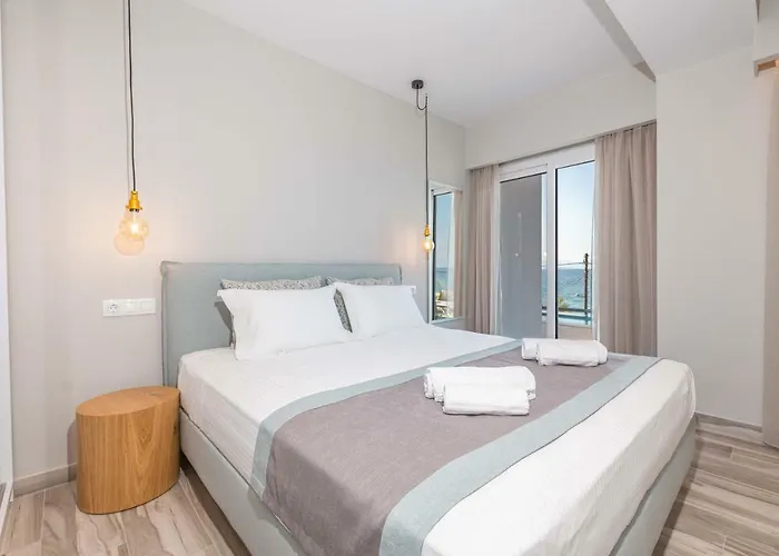 Valtes Luxurious Mpoukaris